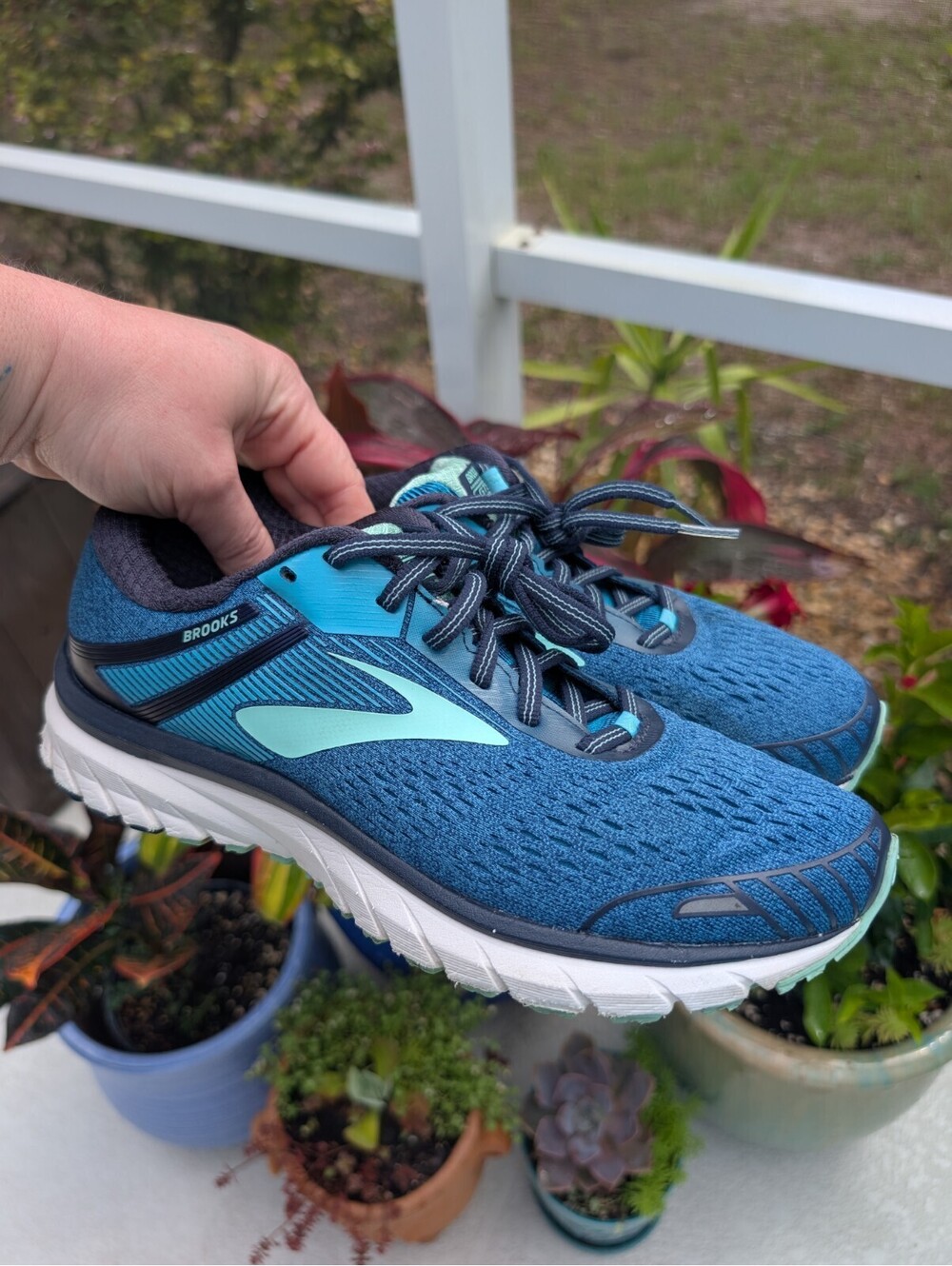 Brooks Adrenaline GTS 18 Women's Running Shoes Size 10 Wide D Blue Teal Mint